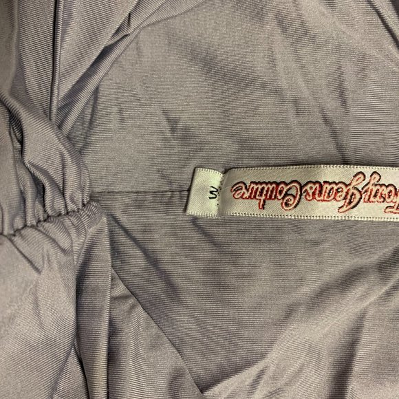 Dress That Compliments each Curve!! - Picture 3 of 5